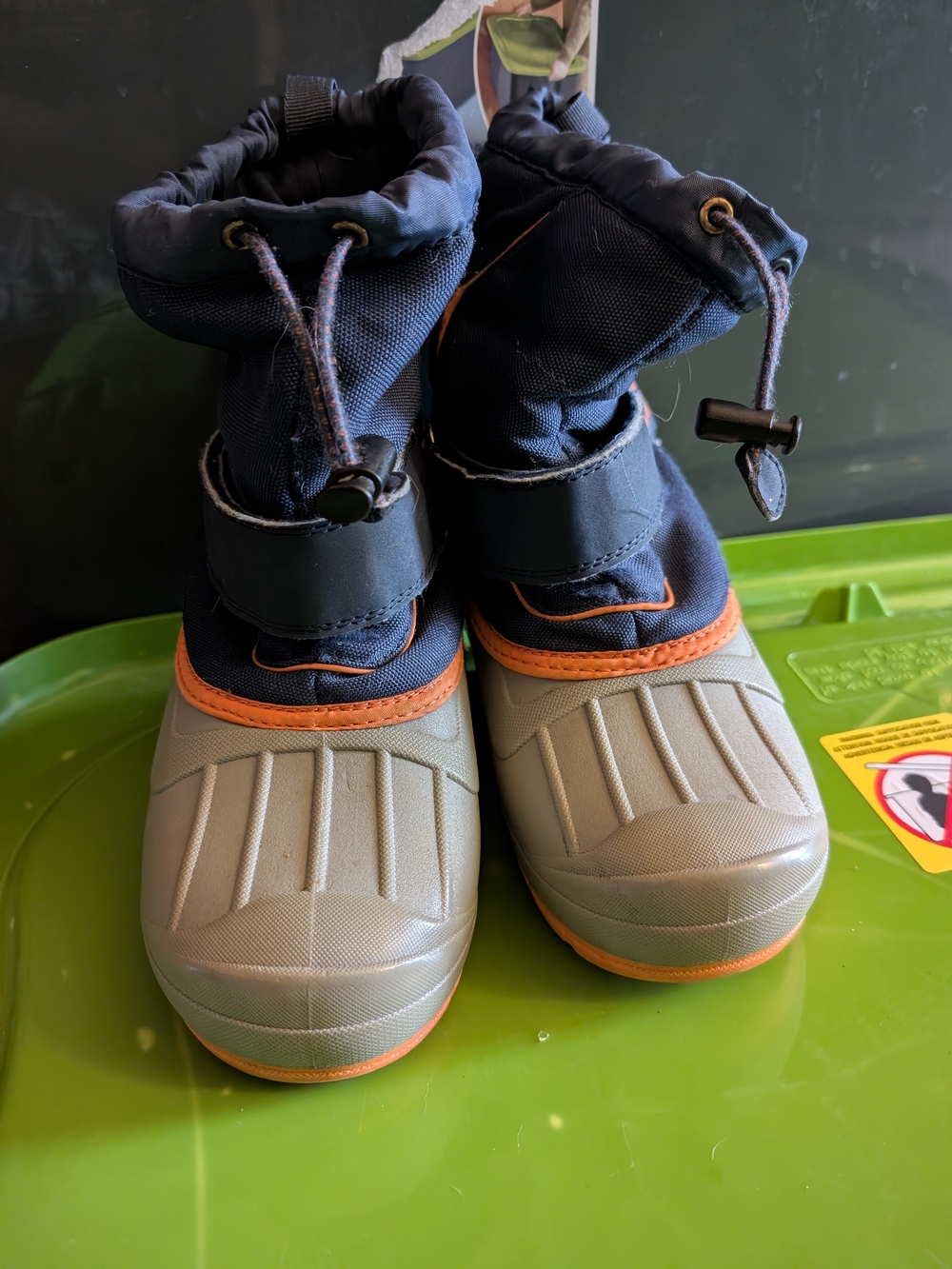 Cat & Jack Thermolite Size 3 Snow Boots